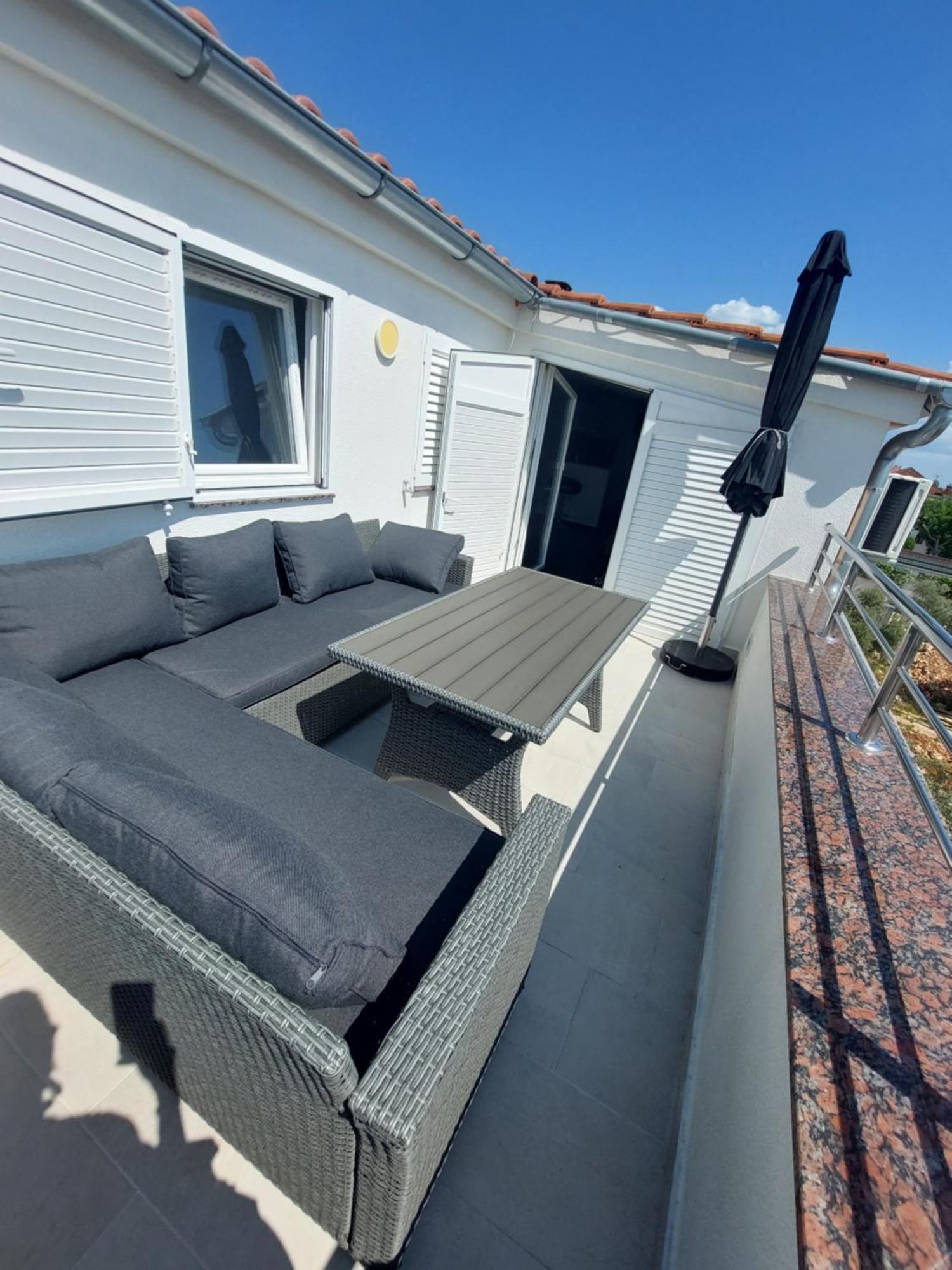 Apartman Nella Biograd Na Moru Zewnętrze zdjęcie